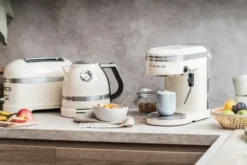 Artisan vattenkokare med variabel temperatur 1,5 L, Almond cream