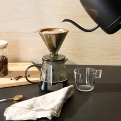 Champion Pour Over Elegant vattenkokare, Mattsvart, 1 L