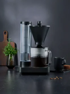 CM8B-A100 performance compact kaffebryggare 1 L, Svart