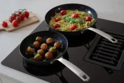 Combekk Element traktörpanna aluminium svart, Ø28 cm