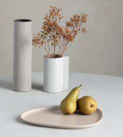 Curve Stoneware tallrik 26x30 cm, Sand