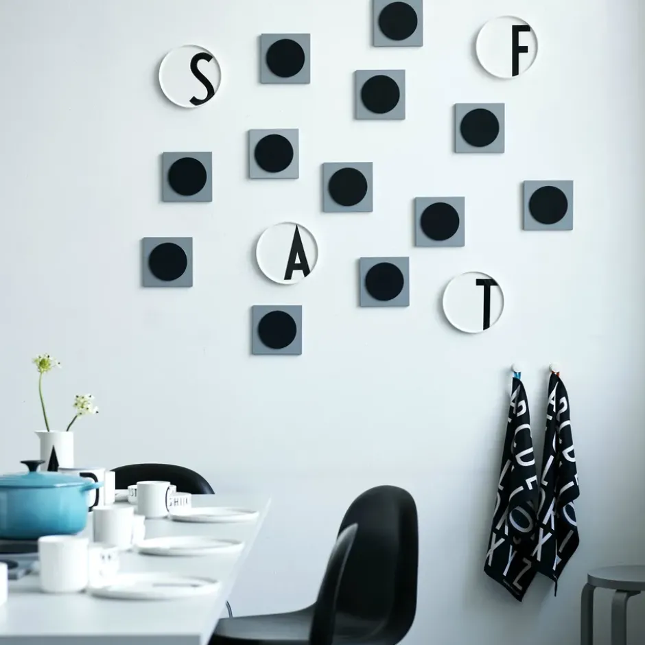 Design Letters tallrik, H