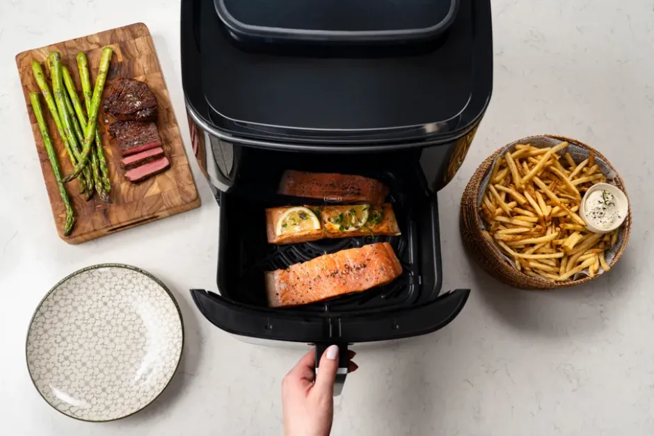 Easy Fry & Grill 3-in-1 steam + air fryer, Svart