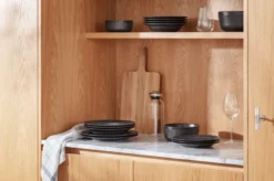 Eva Trio Legio Nova djup tallrik 22 cm, Svart