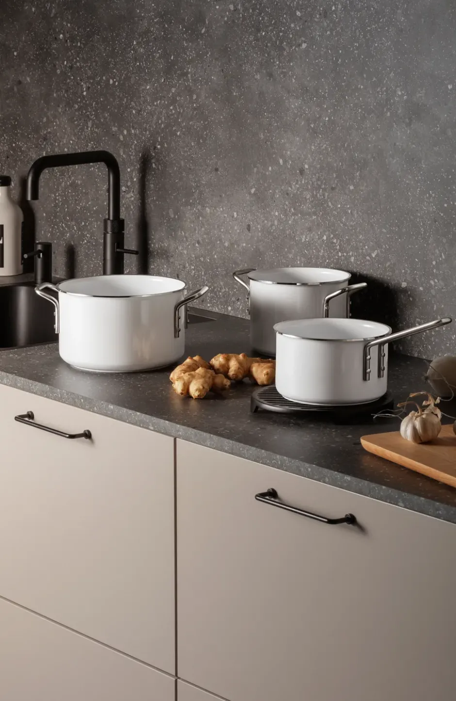 Eva Trio White Line Slip-Let keramisk kastrull, 1,8 L