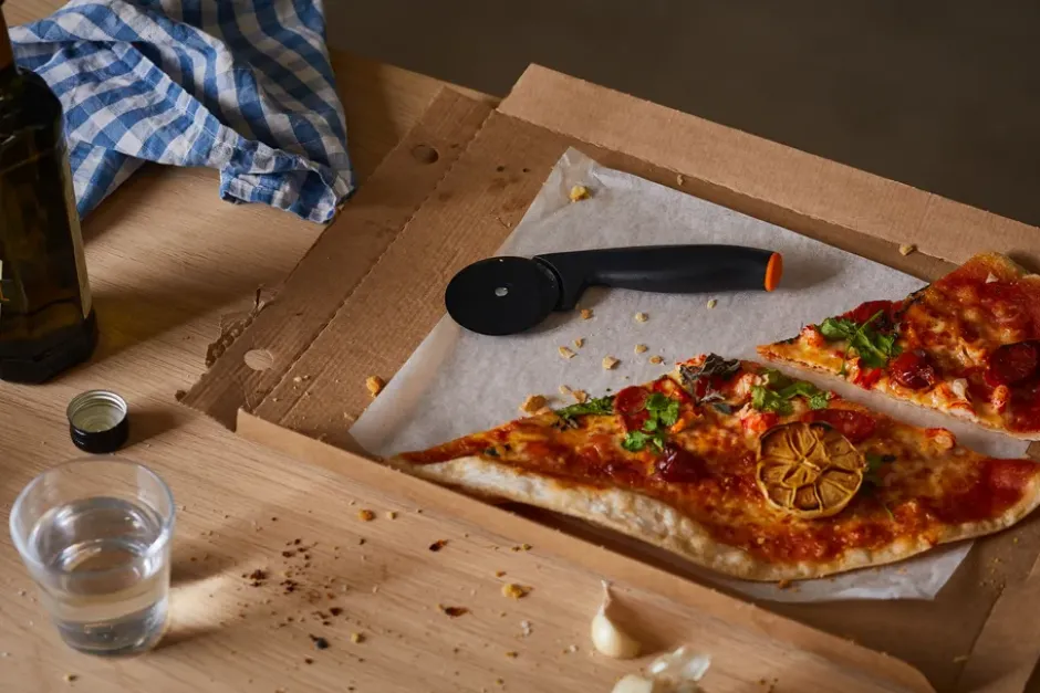 Functional Form pizzaskärare, Svart