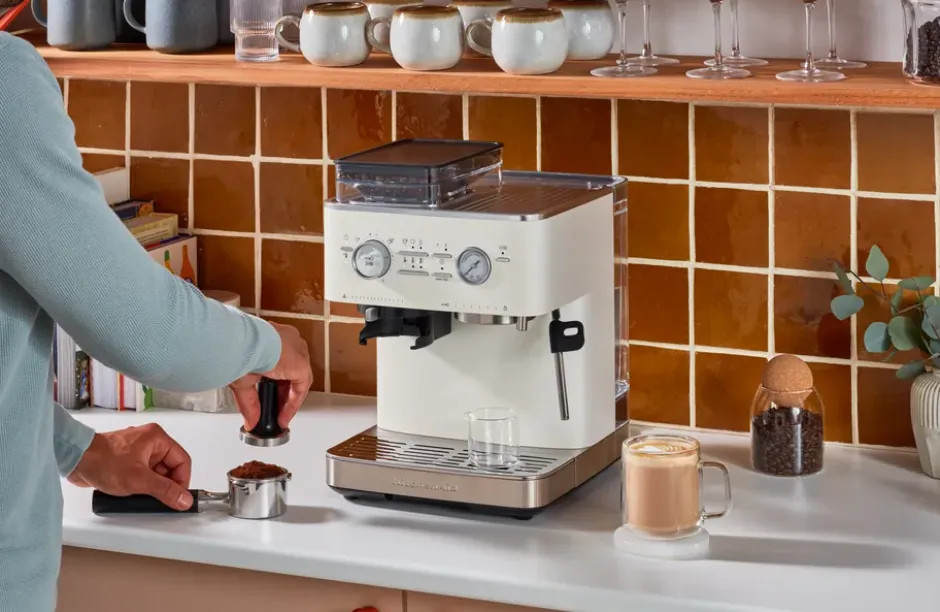 KitchenAid halvautomatisk espressomaskin med kvarn, Porcelain white