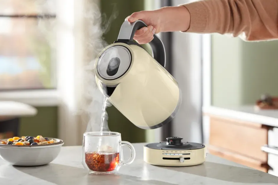 KitchenAid vattenkokare med temperaturkontroll 1,7 L, Almond cream