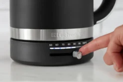 KitchenAid vattenkokare med temperaturkontroll 1,7 L, Black matte