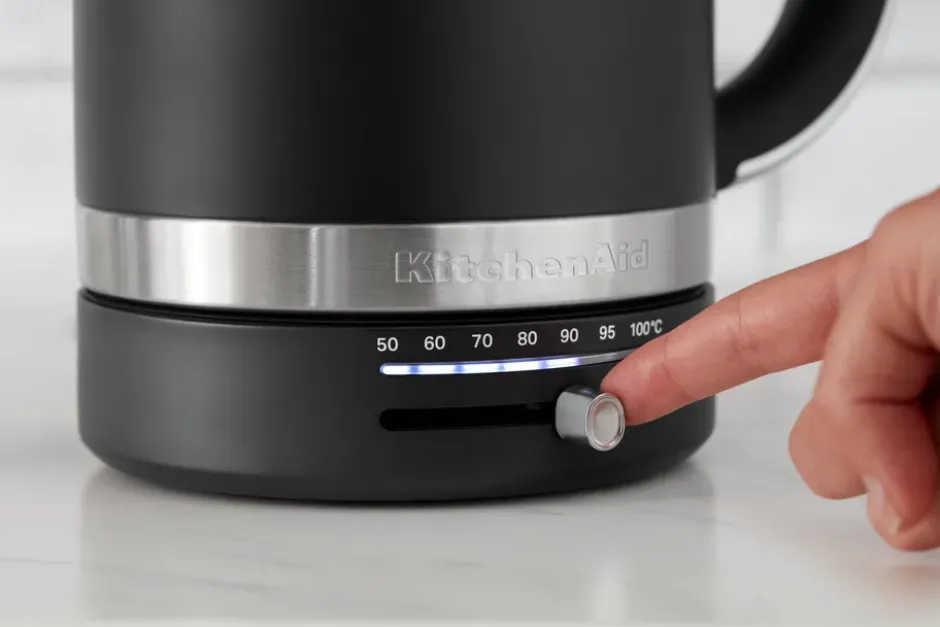 KitchenAid vattenkokare med temperaturkontroll 1,7 L, Black matte