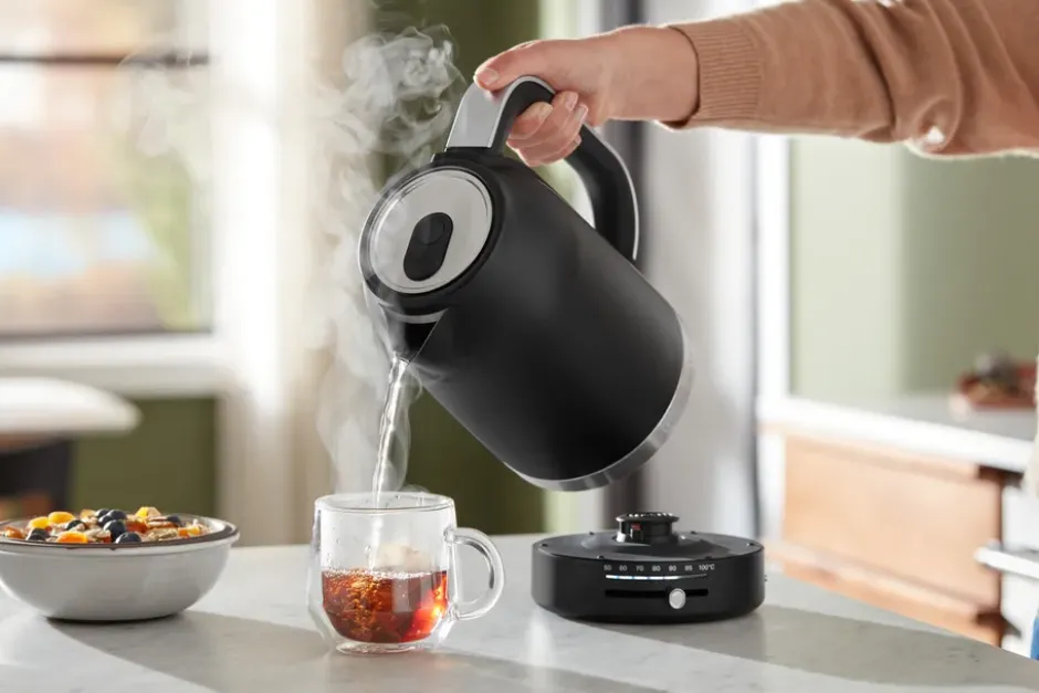KitchenAid vattenkokare med temperaturkontroll 1,7 L, Black matte