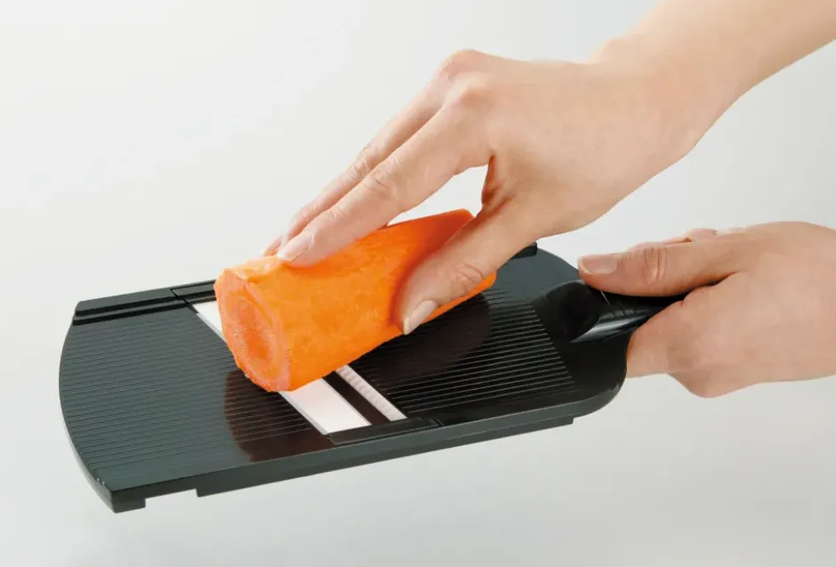 Kyocera julienne mandolin, Svart