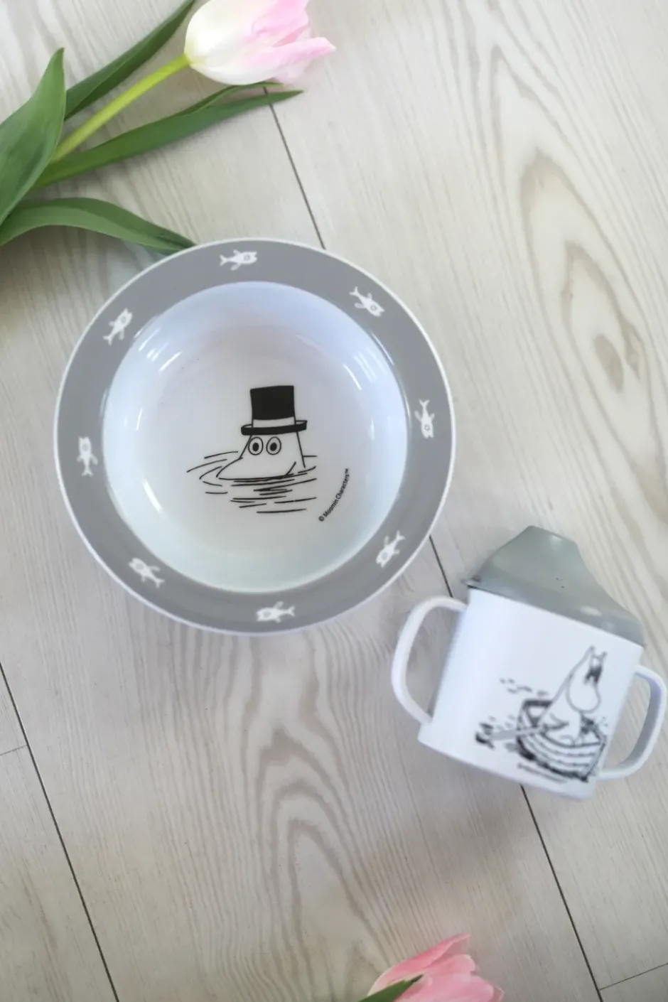Mumin Vatten & Bad pipmugg & sugkopsstallrik, Grå