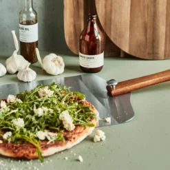 Nicolas Vahé Pizzaspade, Natur