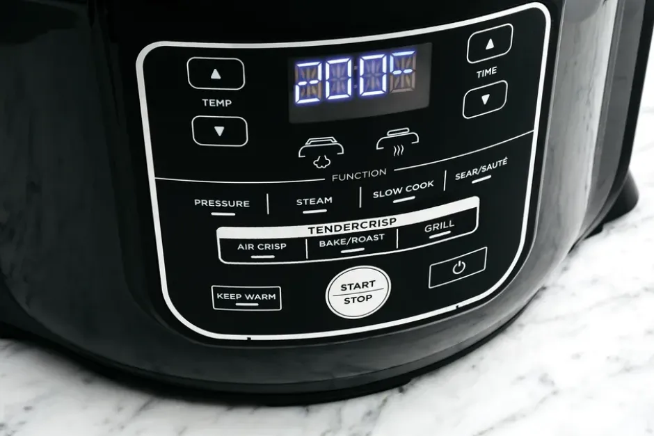 Ninja Foodi OP300 7-i-1 multikokare 6 L, Svart