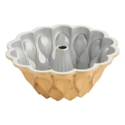 Nordic Ware crown bundt bakform, 2,4 L