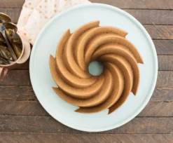 Nordic Ware heritage bundt bakform guld, 2,4 L