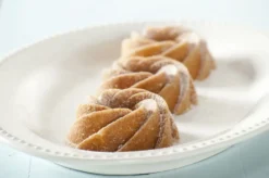 Nordic Ware Heritage bundtlette bakform, Silver