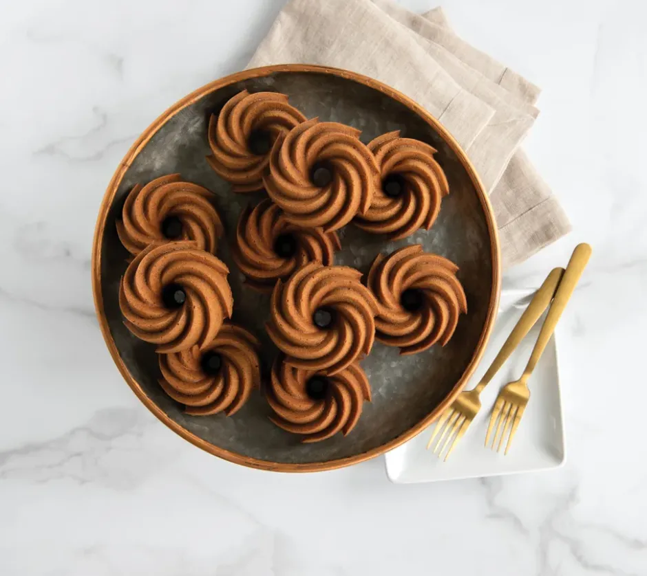 Nordic Ware heritage bundtlette bakform guld, 0,9 L