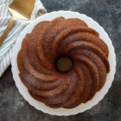 Nordic Ware swirl bundt bakform, 2,4 L