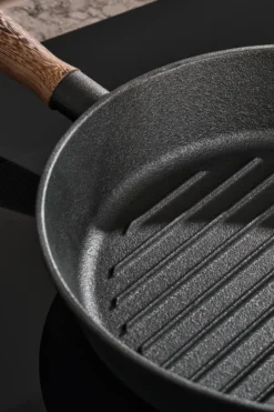Nordwik grillpanna gjutjärn med trähandtag, 28 cm