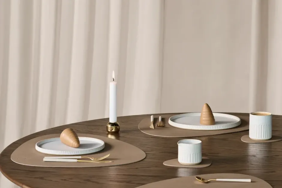 Nupo bordstablett curve L, Nougat