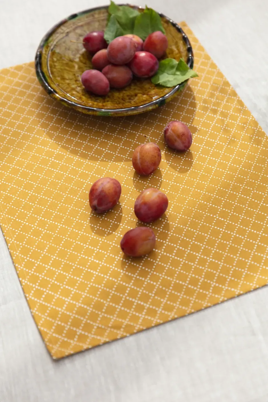 Prickruta bordstablett 34x45 cm 2-pack, Ockra