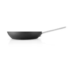 Professional Laser Titanium Slip-Let stekpanna, Black, Ø28 cm