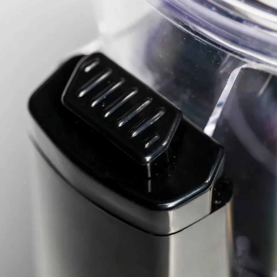 Quick 6721 minihackare 0,4 L, Svart