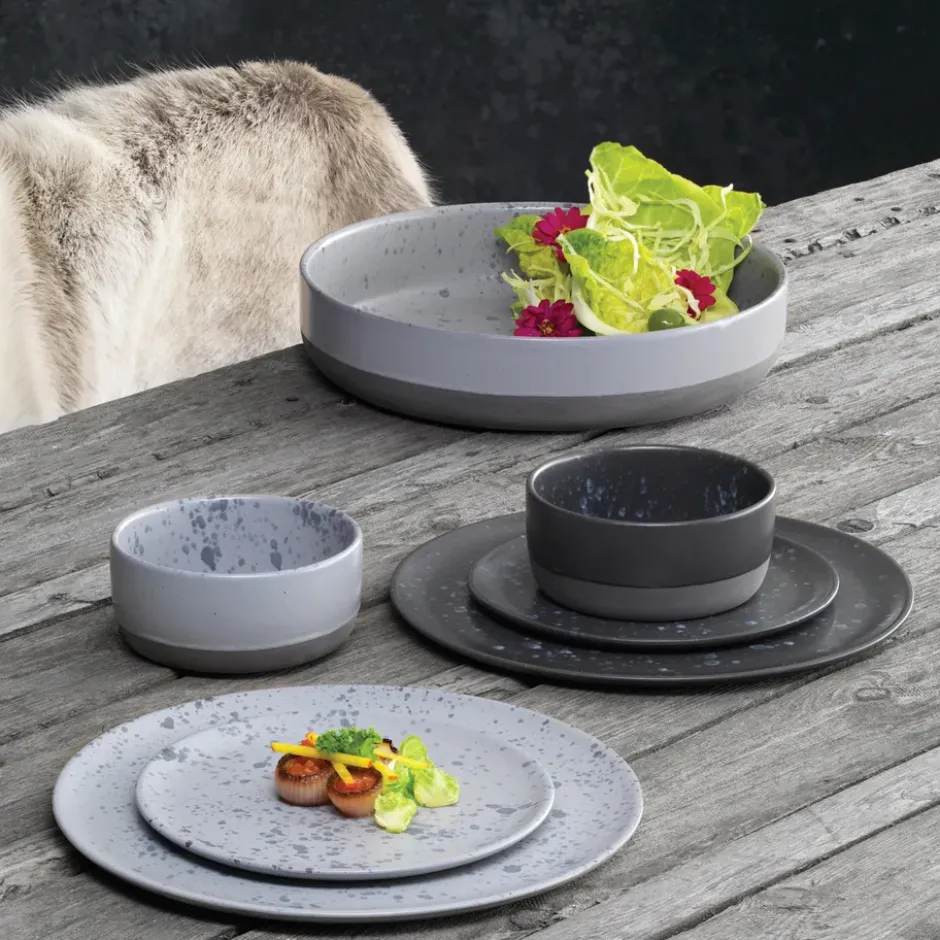 Raw tallrik Ø20 cm, svart med prickar