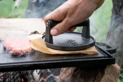 Satake burgerpress, Gjutjärn