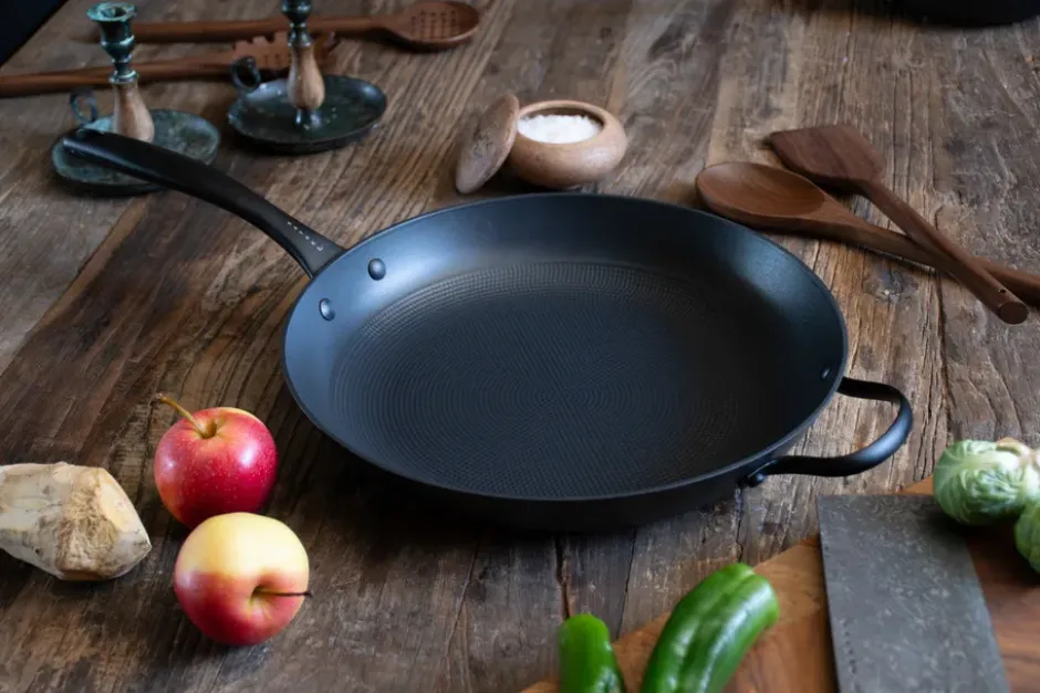 Satake stekpanna i lättviktsgjutjärn keramisk, 32 cm