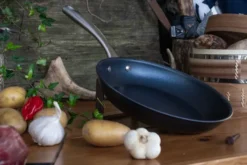 Satake stekpanna kolstål, 24 cm