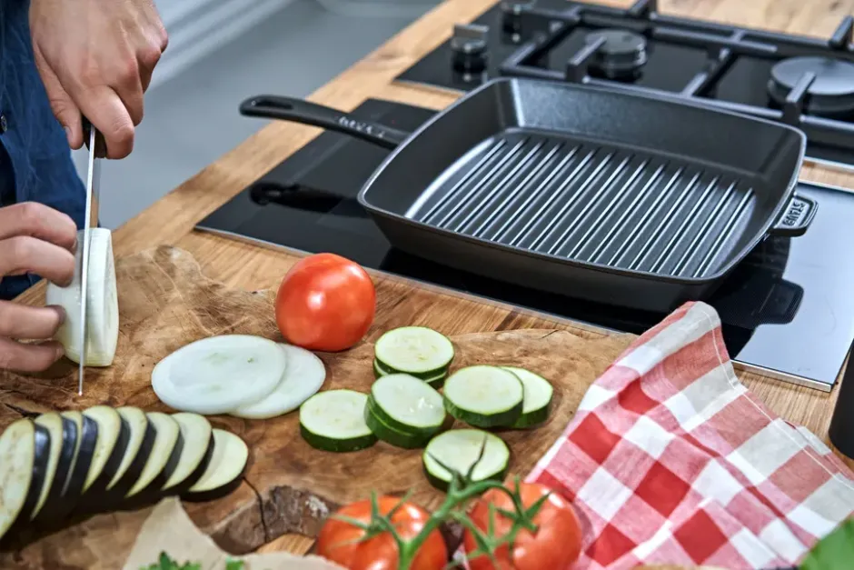 Staub American grillpanna gjutjärn, 30x30 cm