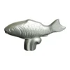 Staub knopp i metall, Fisk