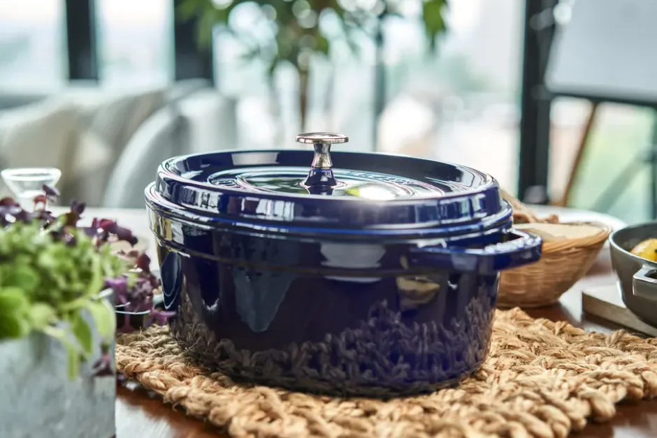 Staub La Cocotte oval gryta gjutjärn 6,7 L, Mörkblå