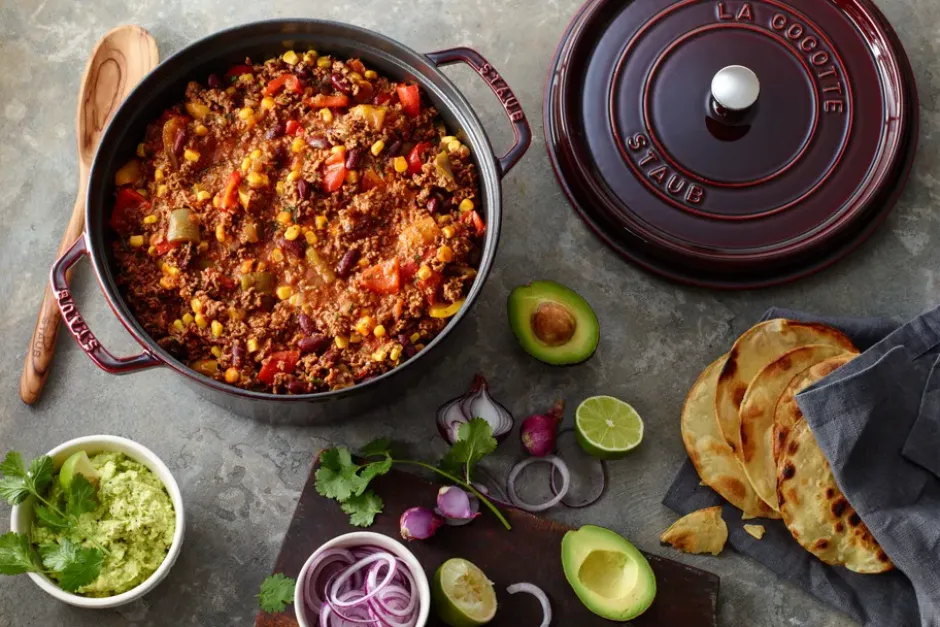 Staub La Cocotte rund gryta gjutjärn 6,7 L, Grenadinröd