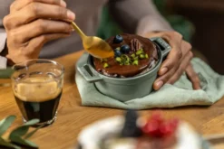 Staub La Cocotte rund gryta gjutjärn 0,25 L, Eukalyptus