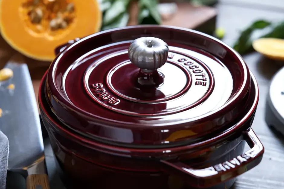 Staub La Cocotte rund gryta gjutjärn 3,8 L, Grenadinröd