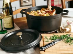 Staub La Cocotte rund gryta gjutjärn 12,6 L, Svart