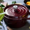 Staub La Cocotte rund gryta gjutjärn 5,2 L, Grenadinröd