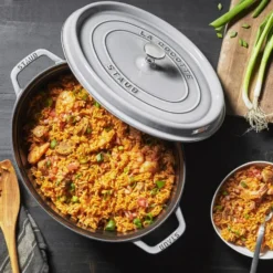 Staub oval gryta i gjutjärn 4,2 l, grå