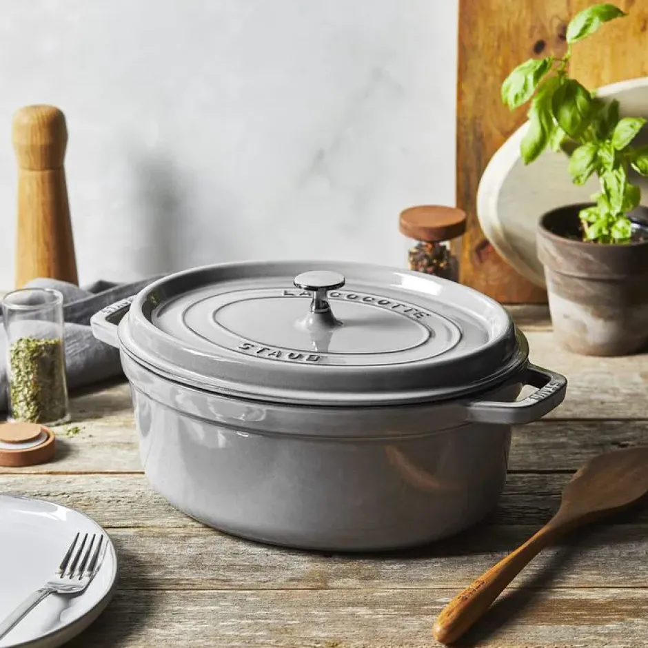Staub oval gryta i gjutjärn 4,2 l, grå