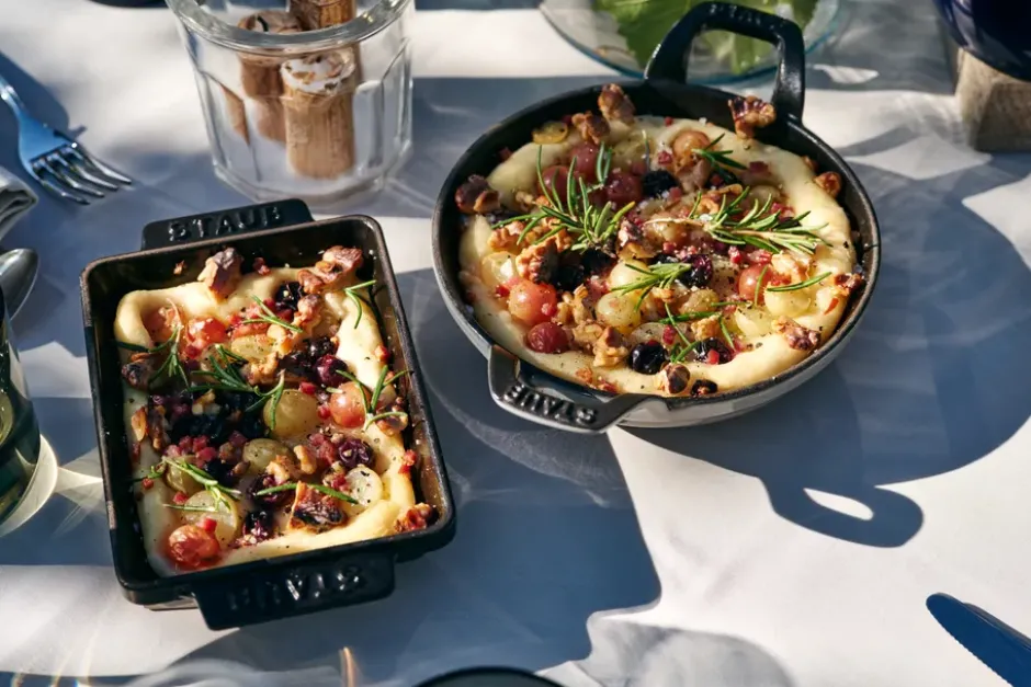 Staub rektangulär ugnsform gjutjärn 15x11 cm, Svart
