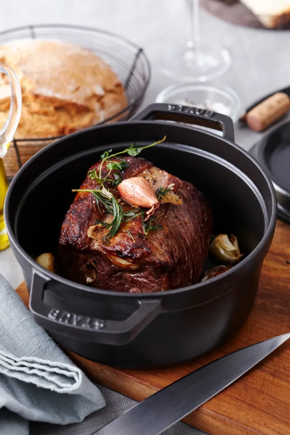 Staub rund gryta i gjutjärn 5,2 l, svart