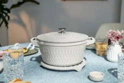 Staub Twister La Cocotte gryta 4 L, White truffle