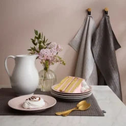 Swedish Grace assiett Ø17 cm, Ros (rosa)