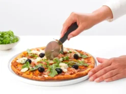 TASTY+ pizza/degskärare, Mörkgrå