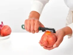 TASTY+ Swivel Food Peeler+Zester zestjärn/skalare, Fir Green