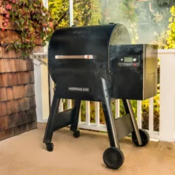 Traeger Ironwood 650 pelletsgrill, Svart